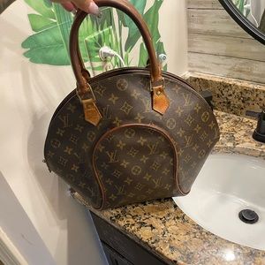 Authentic louis vouiton